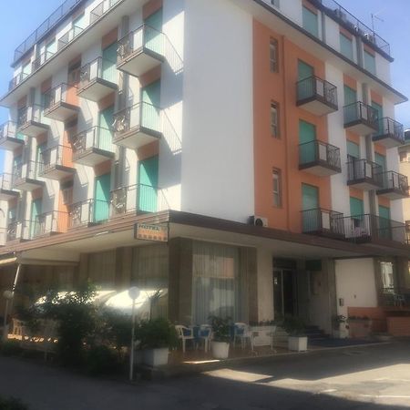 Hotel Britannia Lido di Jesolo Dış mekan fotoğraf